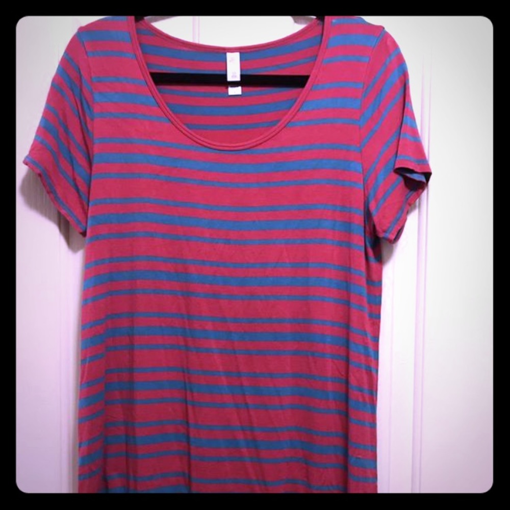 Lularoe M Classic T